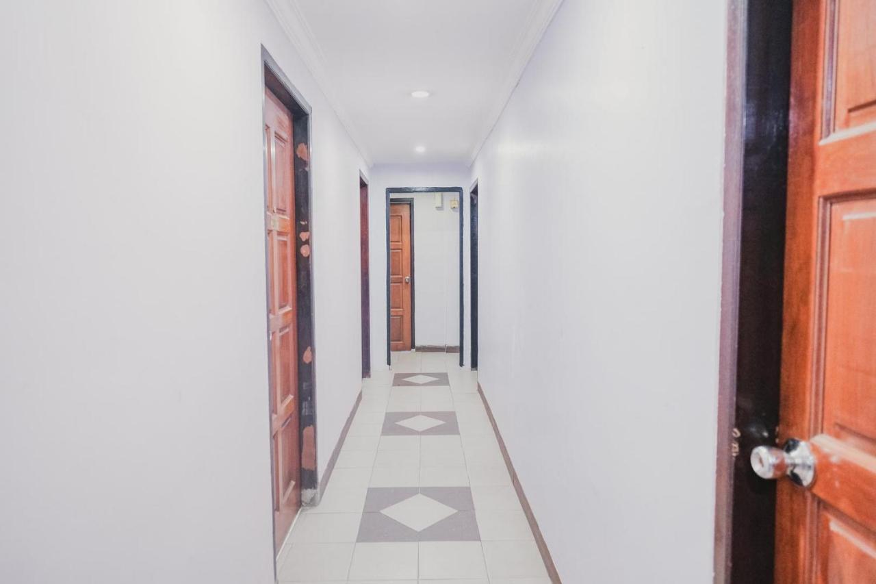 Reddoorz Near Nagoya Hill Mall Batam 5 Exterior foto